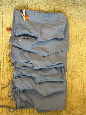 New with Tags Women's Spectrum Brand Medical Scrub Pants - 6 Pair size Medium